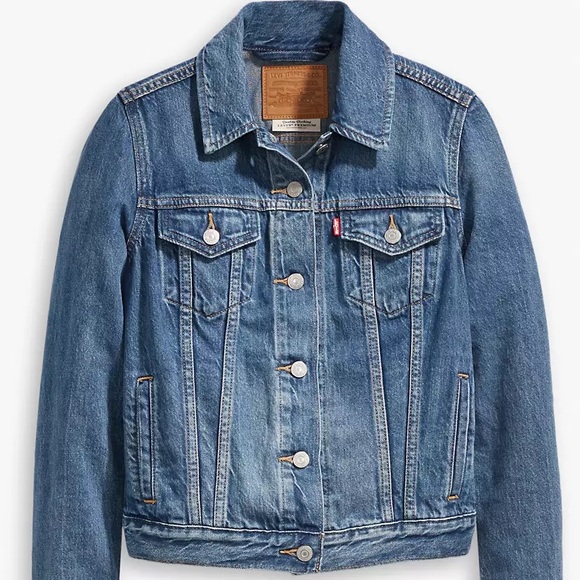 Levi's Jackets & Blazers - Levi’s Classic Trucker Denim Jean Jacket